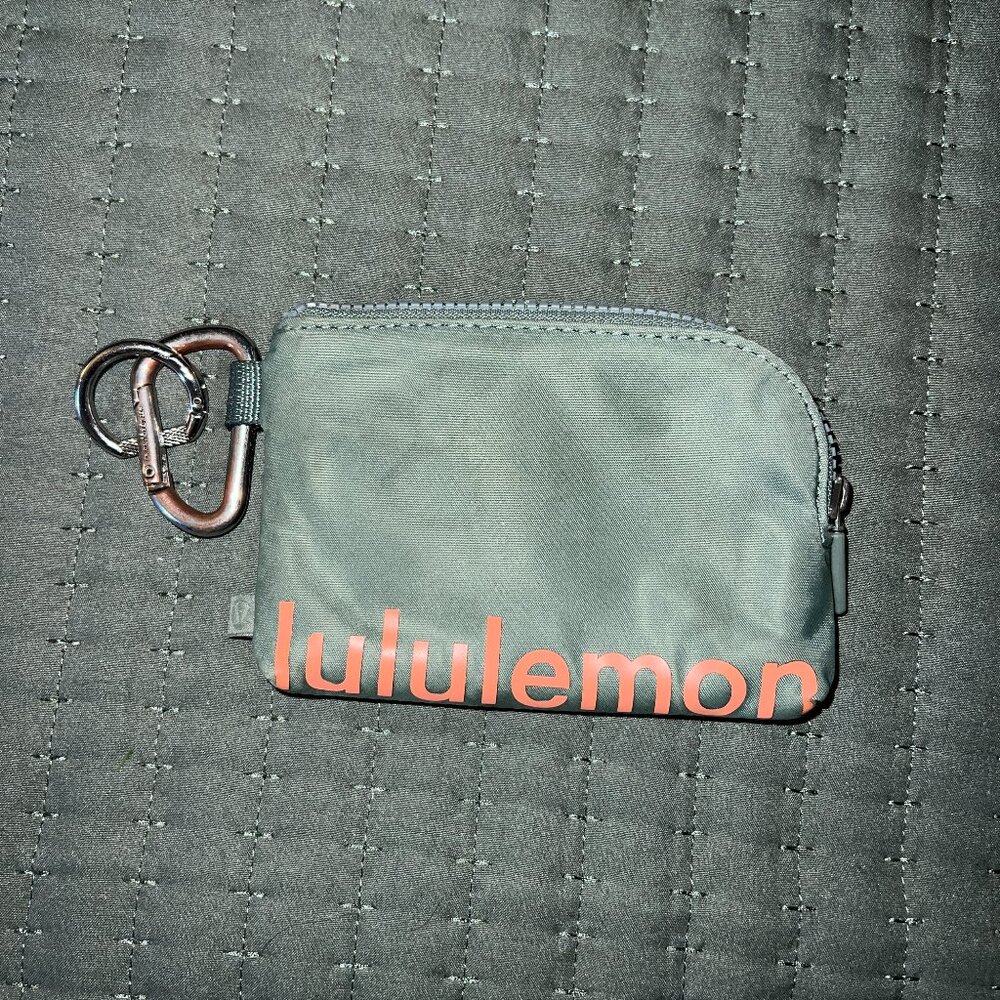 Clippable Card Pouch